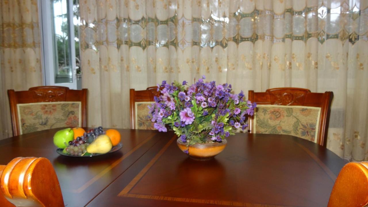 Apartment Vake-Saburtalo Tbilisi Eksteriør bilde